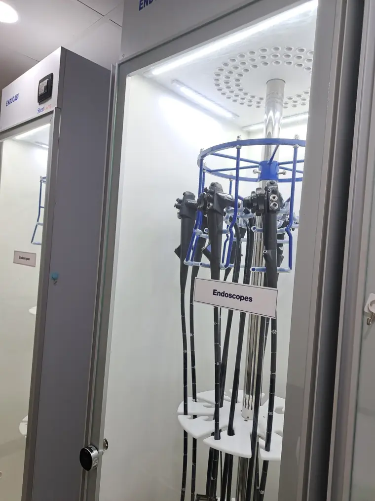 Ventilated endoscope storage cabinet with glass door in a clinical room